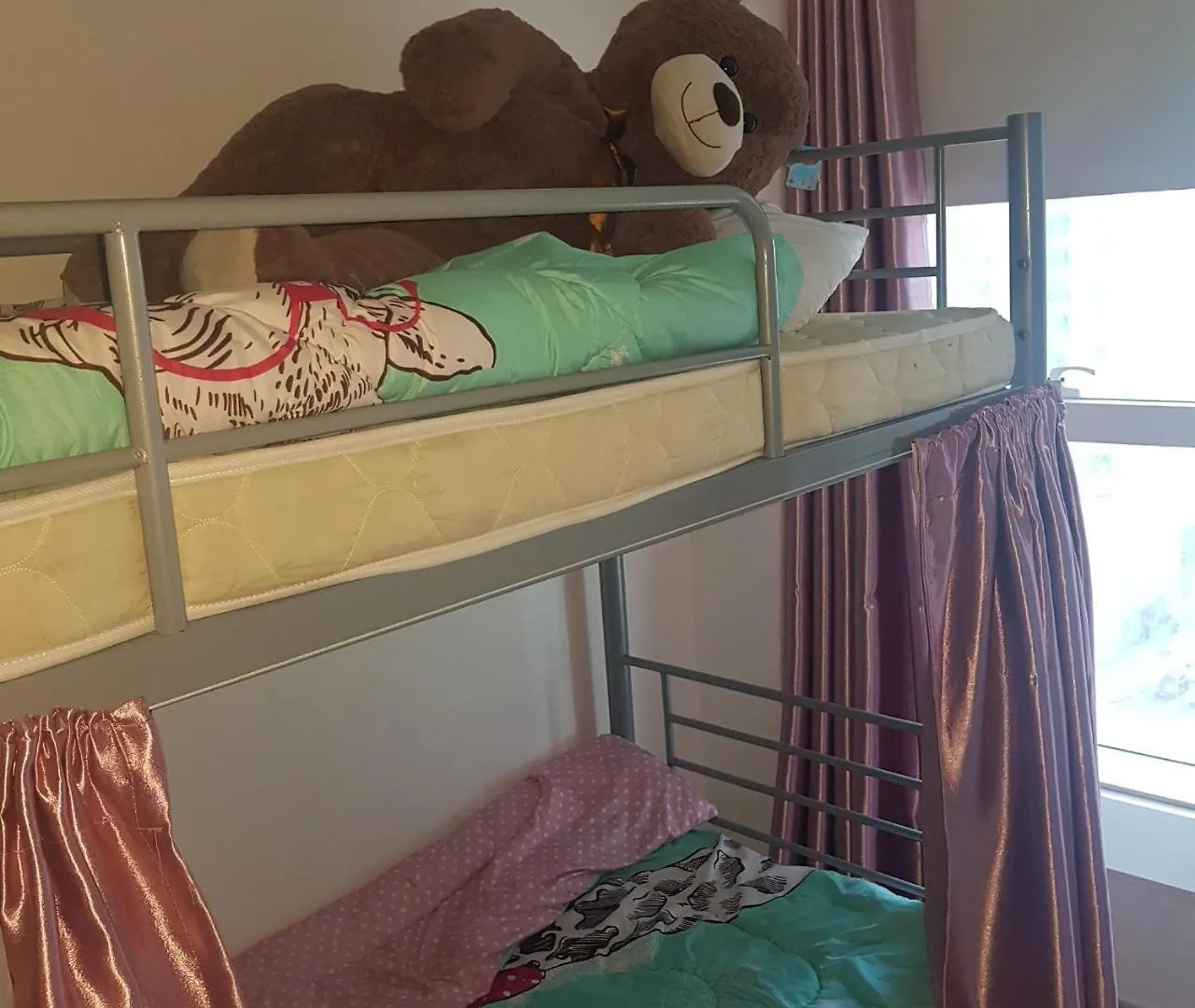 Ladies House On Marina Hostel Dubai United Arab Emirates