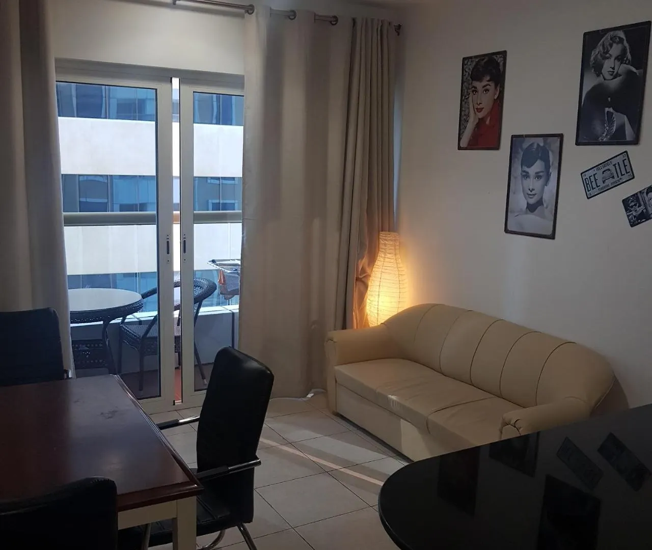 Ladies House On Marina Hostel Dubai